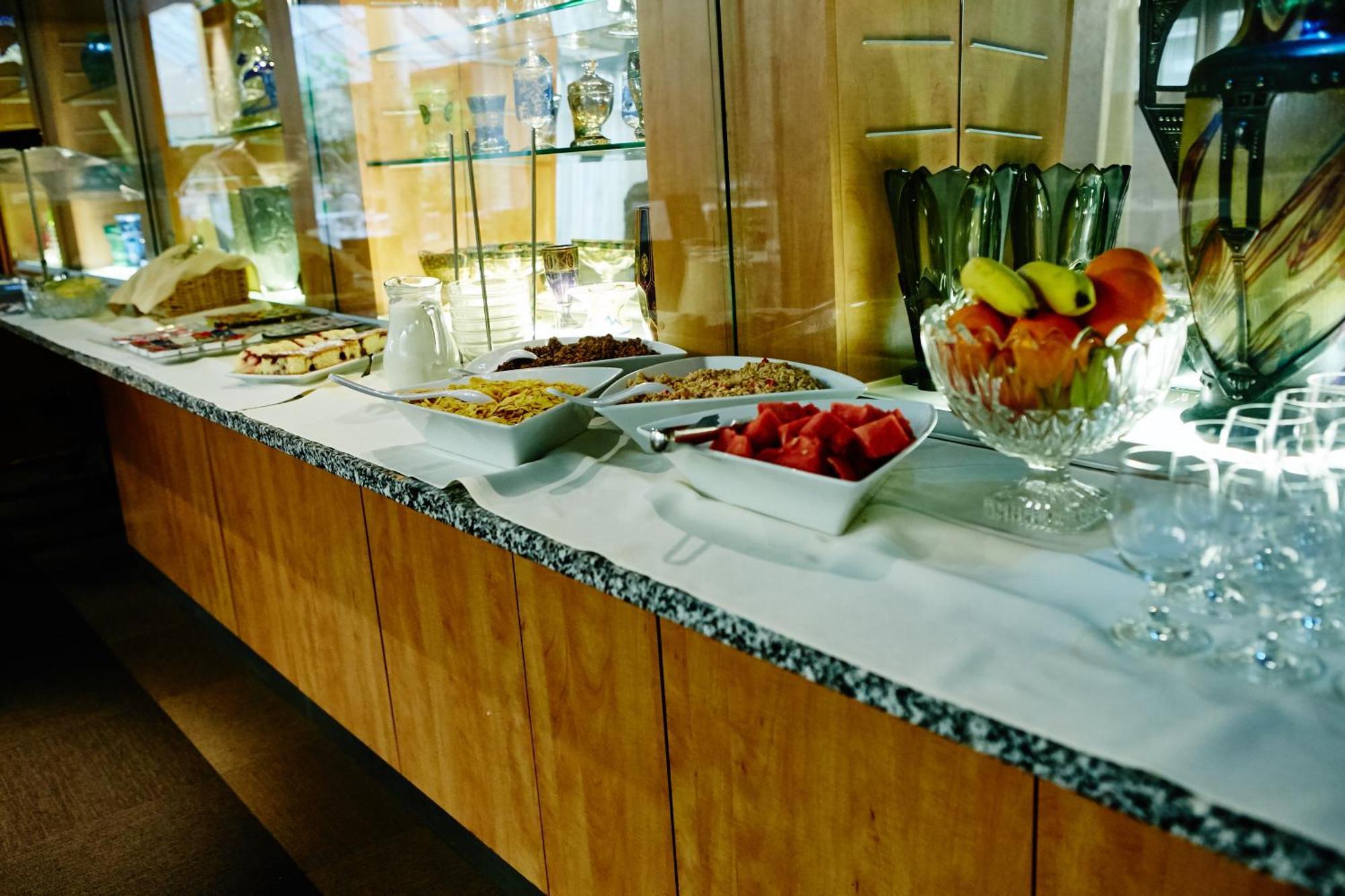 Boutique Hotel Zlaty Dukat Кошице Экстерьер фото