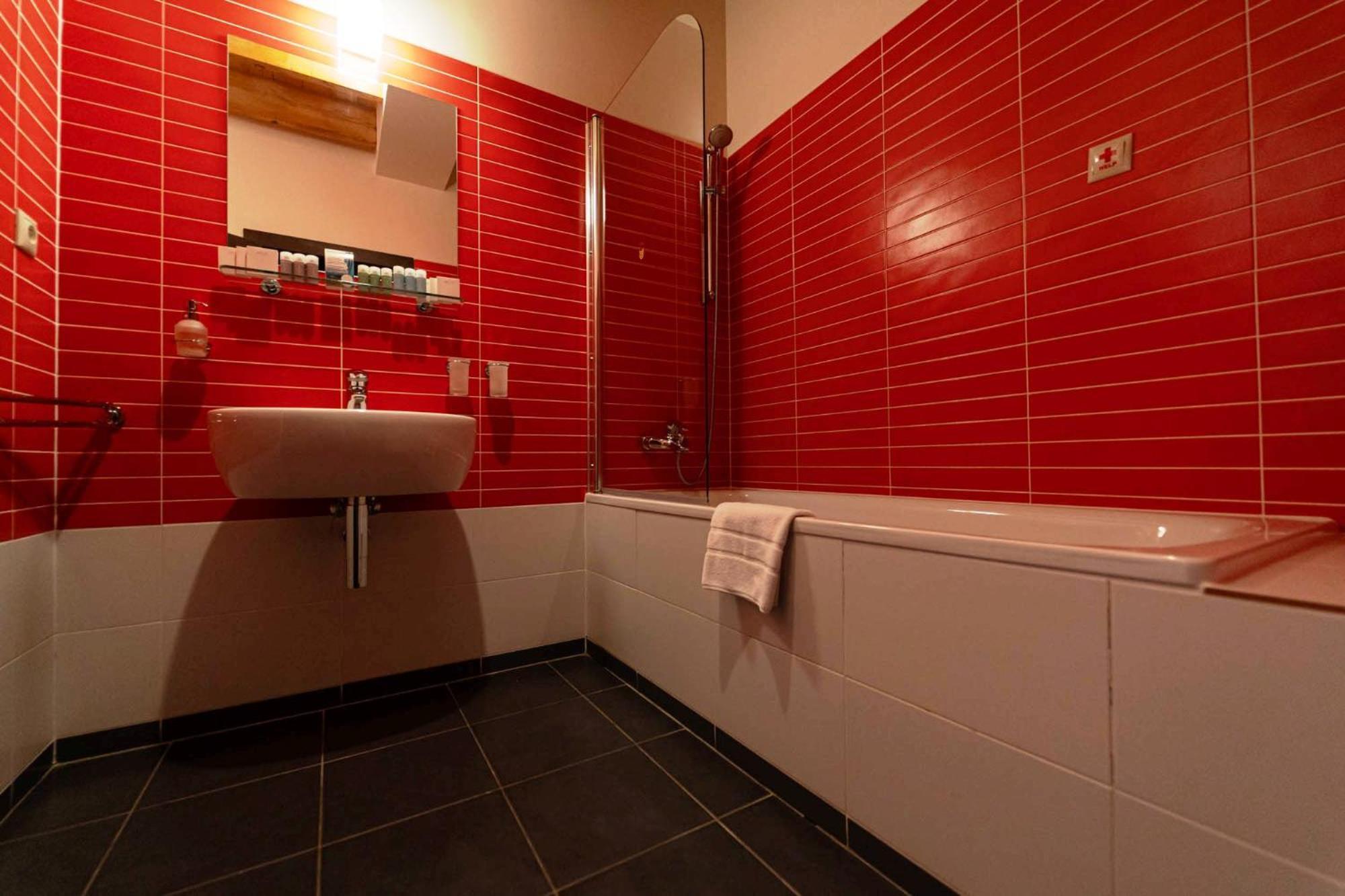 Boutique Hotel Zlaty Dukat Кошице Экстерьер фото