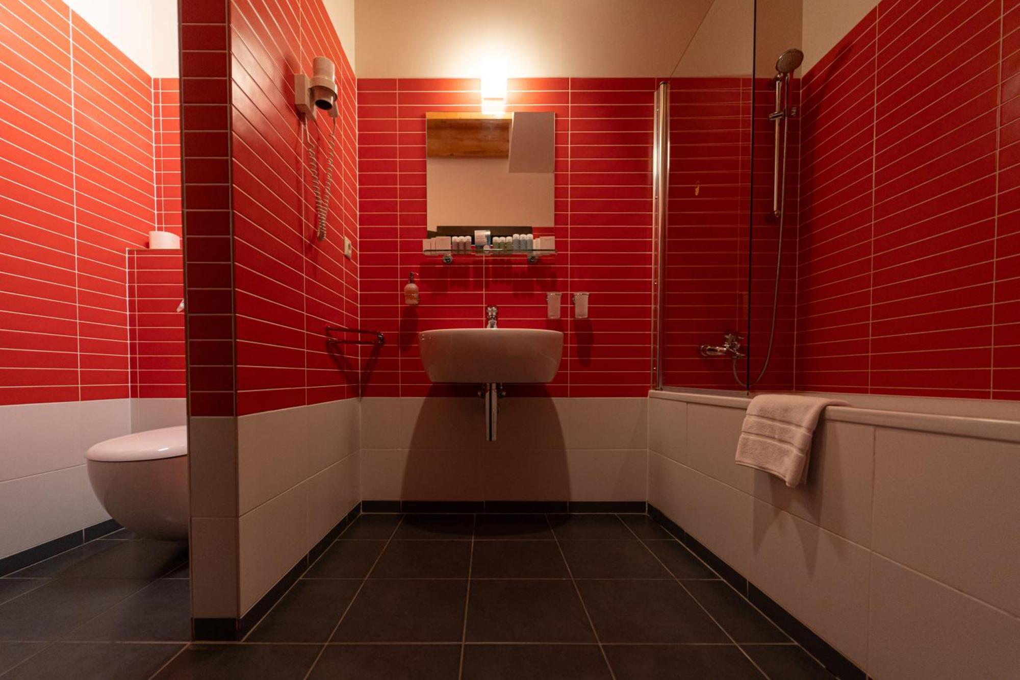 Boutique Hotel Zlaty Dukat Кошице Экстерьер фото
