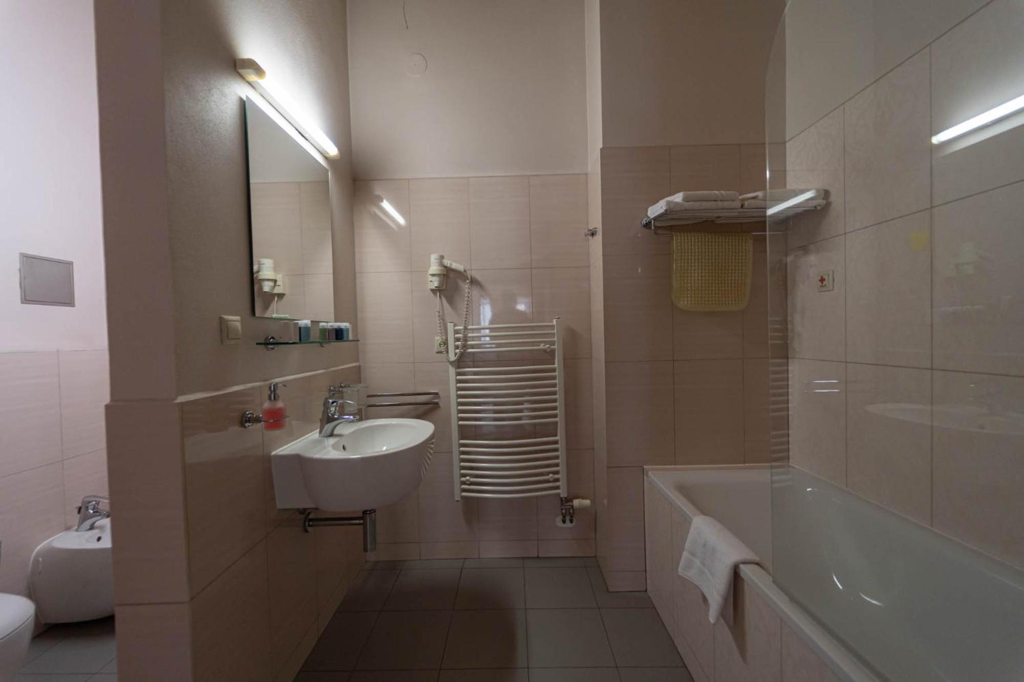 Boutique Hotel Zlaty Dukat Кошице Экстерьер фото