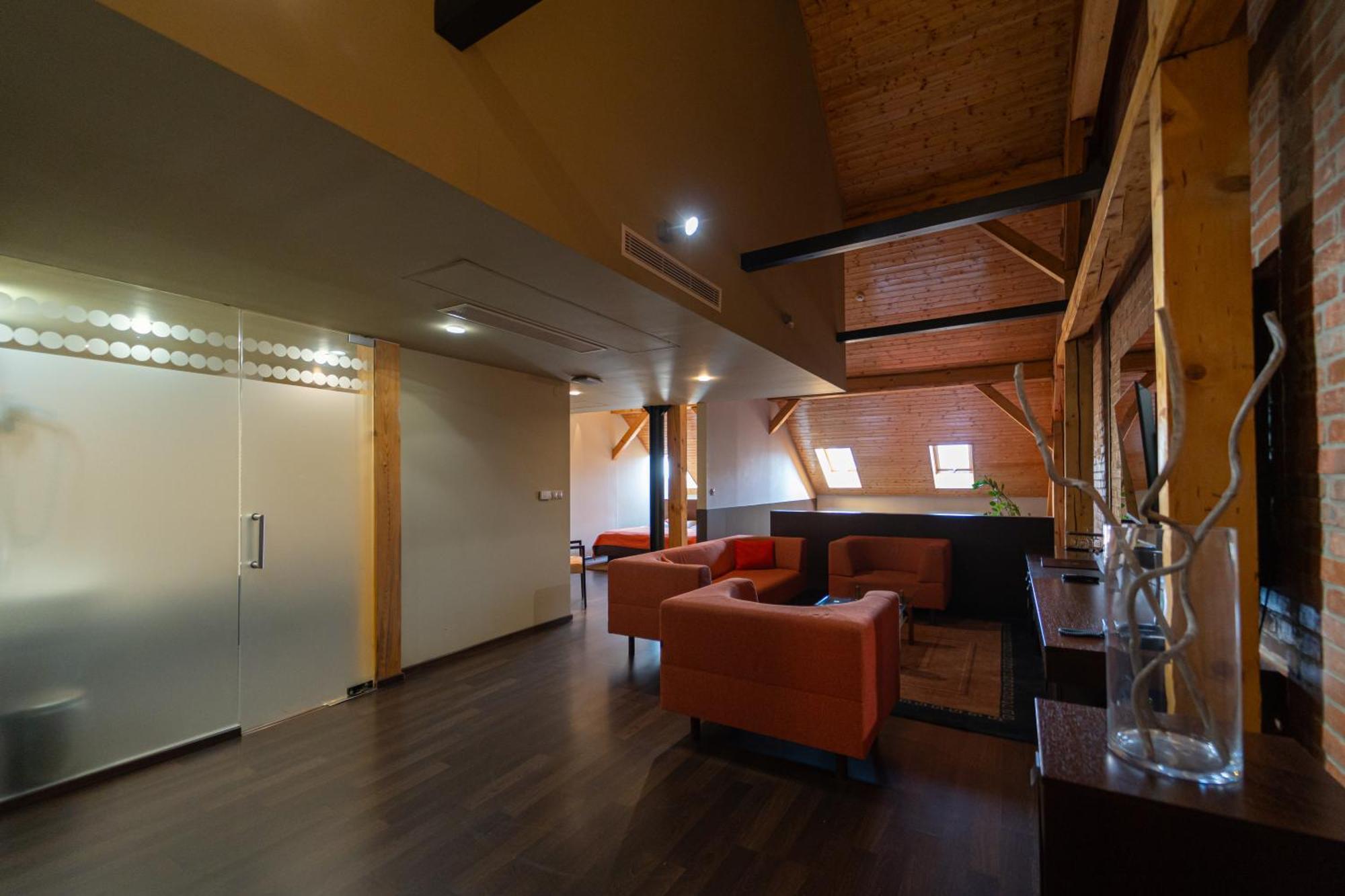 Boutique Hotel Zlaty Dukat Кошице Экстерьер фото