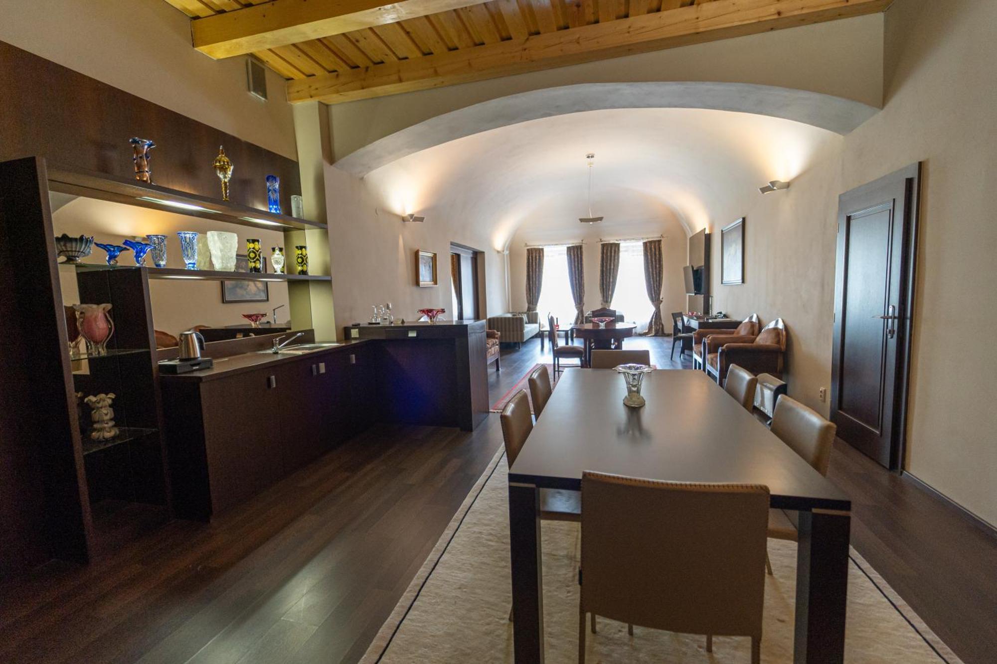 Boutique Hotel Zlaty Dukat Кошице Экстерьер фото